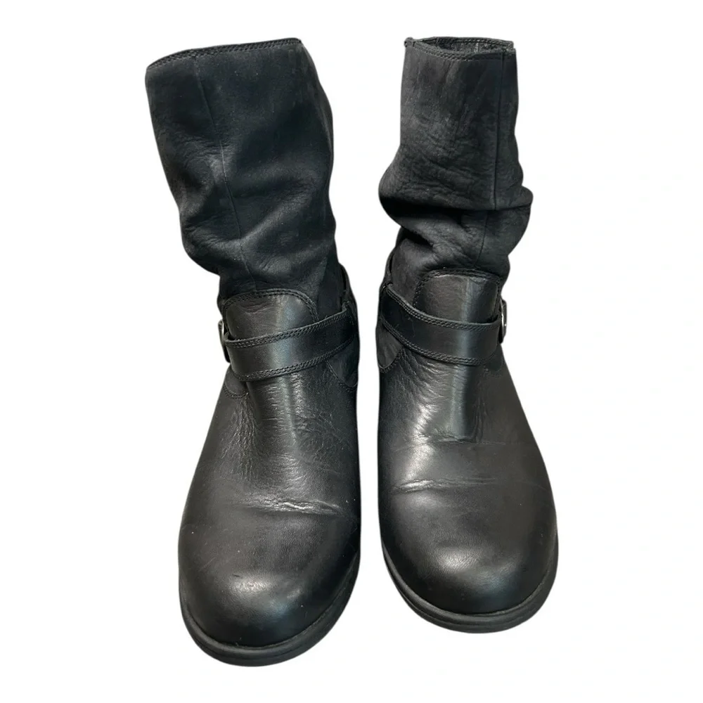 BOGS Cassie Black Leather Low Slouchy Buckle Slip On Ankle Riding Boots Size 11 - Picture 3 of 13